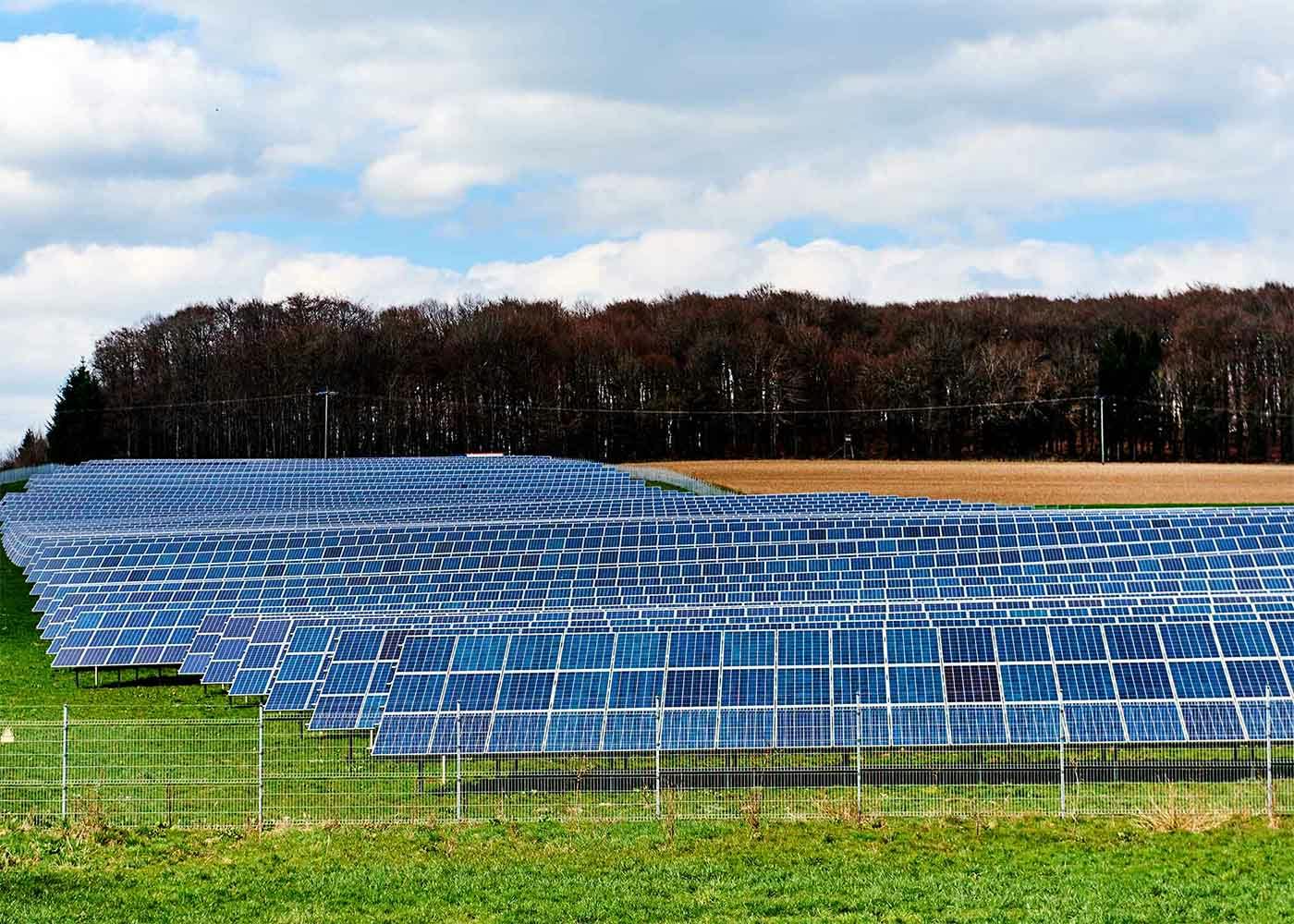 how-do-solar-farms-work-on-ranches-and-farms-unbound-solar